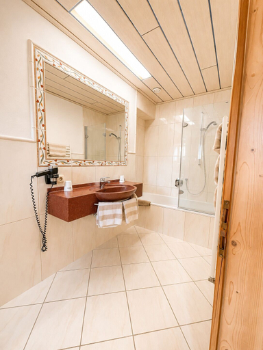 Bathroom 4, Hotel Bechlwirt, Kitzbühel