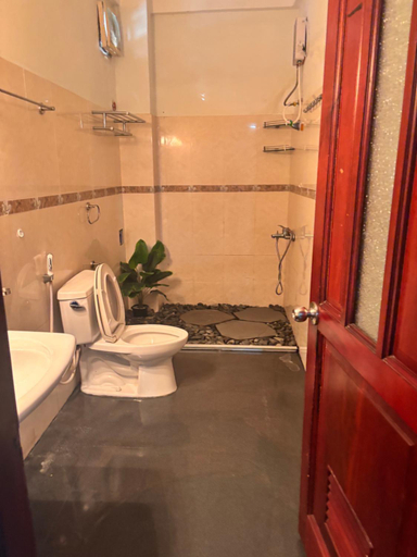Bathroom 2, Rose House, District 1