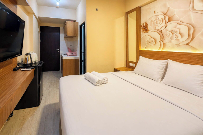 Room 5, Comfortable Good Vibes Studio Room At Suncity Residence Apartment, Sidoarjo