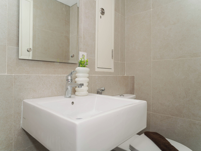 Bathroom 5, Well Designed 2Br Apartment At The Ayoma, Tangerang Selatan
