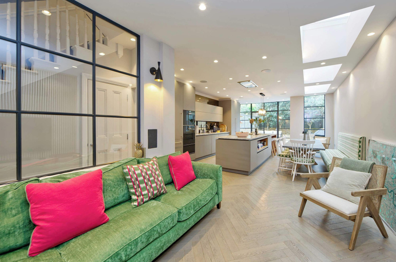 Others 3, Elegant 4 Bedroom House - Clapham, London
