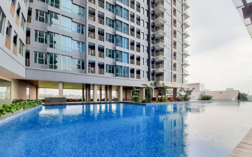 Pool, Minimalist 1Br Apartment At Tamansari Iswara, Bekasi
