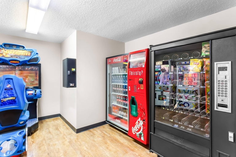 Food & Drinks 5, Quality Inn & Suites Gorham White Mountains, Coos