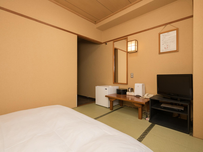 Bedroom 2, Business Hotel Koyo, Toyoake