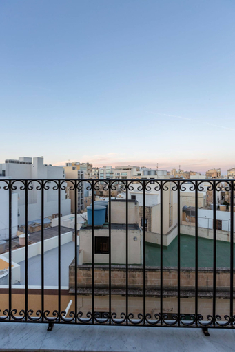 Balcony 4, Sliema Bluemist Near Balluta Bay