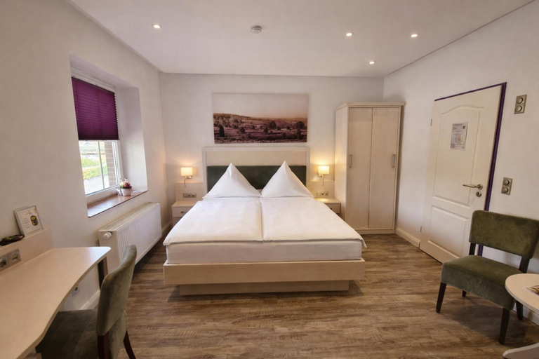 Bedroom 4, Egestorfer Hof, Harburg