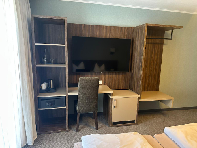 Bedroom 3, Hotel Restaurant Mirena, Recklinghausen