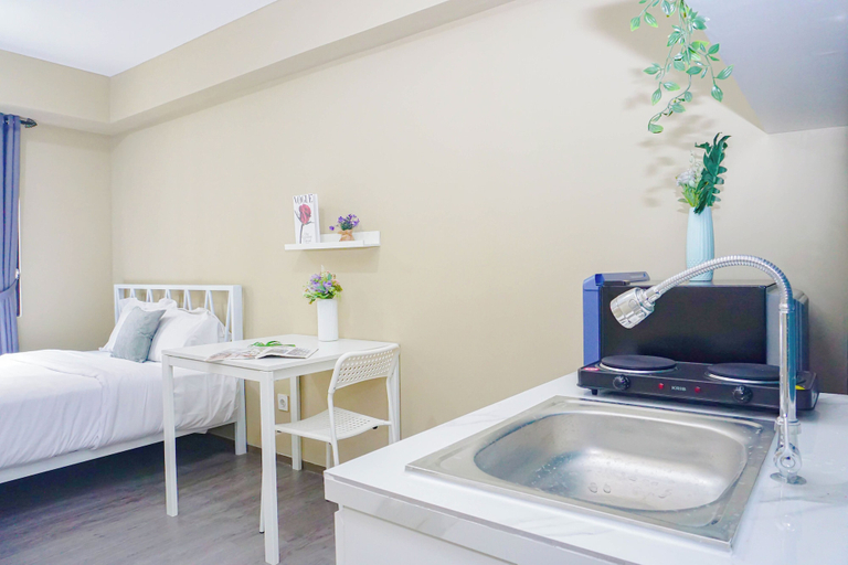 Room 2, Neat Studio For 2 Pax At Meikarta District 2 Apartment, Cikarang