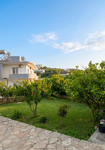 Others 2, Villa Murataj, Sarandës