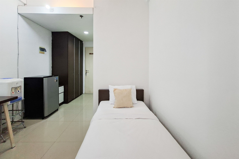 Room 2, Comfy And Nice Studio (No Kitchen) At Apartment Kubikahomy, South Tangerang