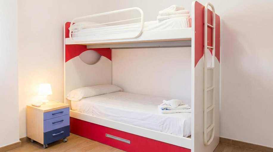 Bedroom 3, Villa Sitges La Calma 10 minutes drive Sitges 2 minutes walk Garraf Park AC, Barcelona
