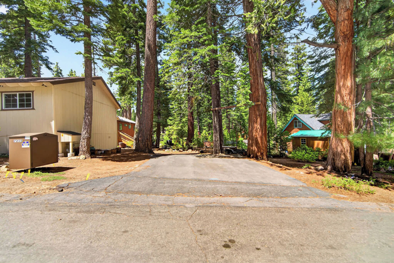 Property grounds 3, The Rustic Pine 2bdr Cabin, El Dorado