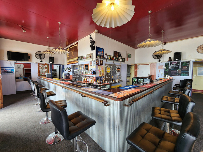 Food & Drinks 5, Hotel Cecil Wondai, Wondai