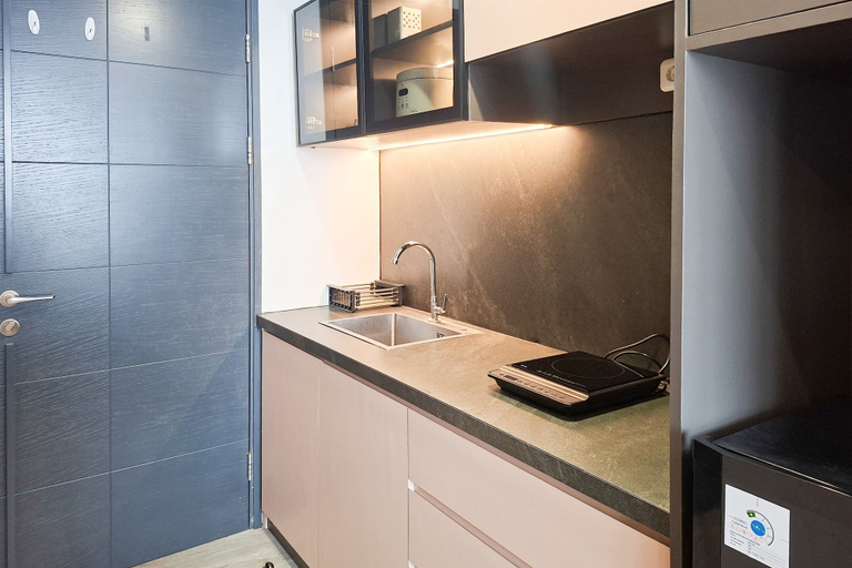 Interior 4, Cozy Studio With Murphy Bed At Collins Boulevard Apartment, Tangerang