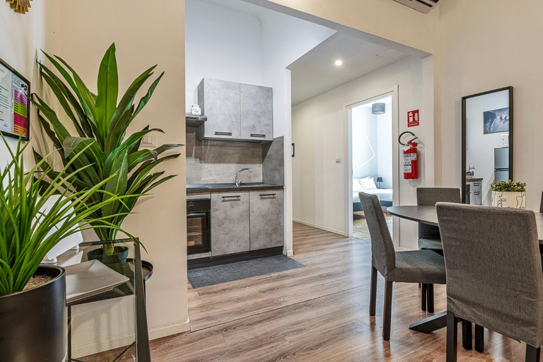 Others 4, Luxury 4 bedrooms apartments Close to Duomo, Milano
