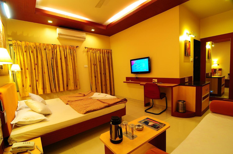 Bedroom 2, Panchavati Elite Inn, Nashik