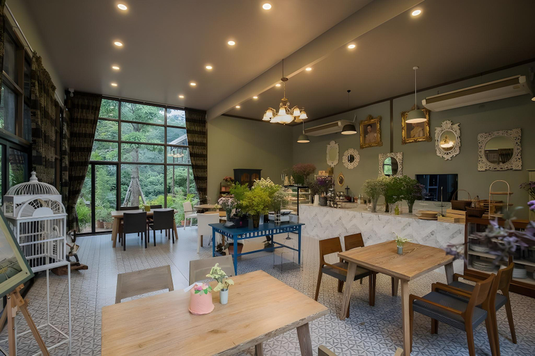 Food & Drinks, Thanburi Resort, Chom Thong