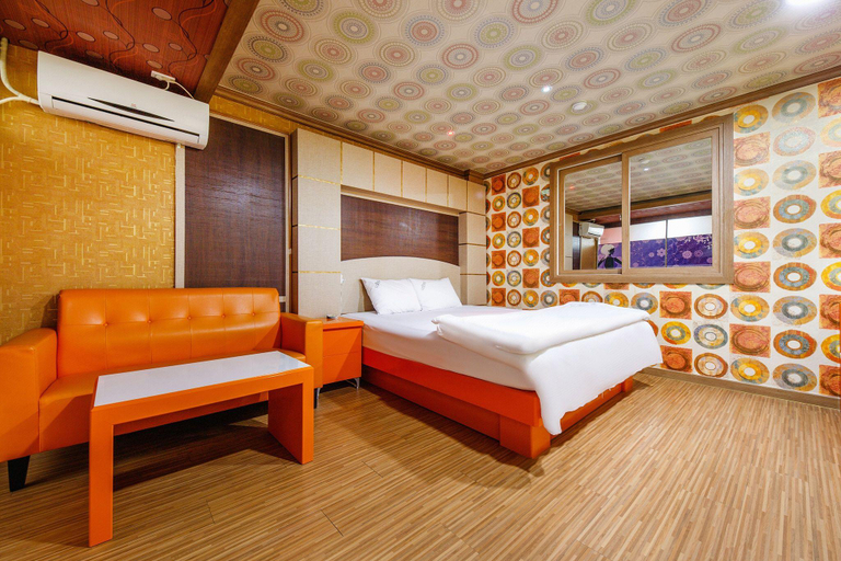 Bedroom 2, Gyeongju Adios MINI Hotel, Gyeongju