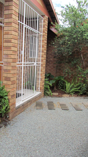 Exterior & Views, Comfortable Furnished Apartment Wi-fi Free Parking, Mangaung