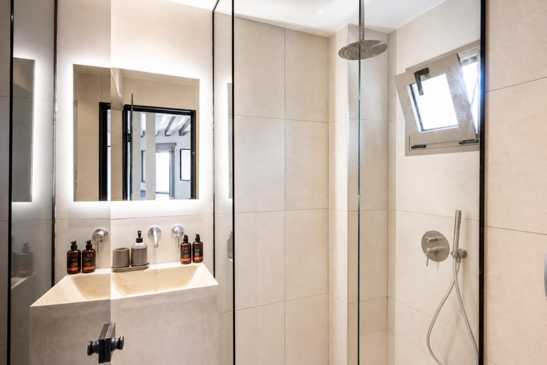 Bathroom 3, Veneto Sea View Apartments, Crete