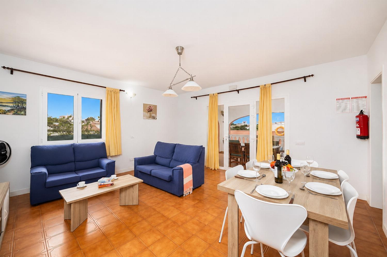 Others 5, Villa Mares, Baleares