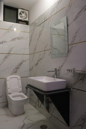 Bathroom, Nahargarh Palace Hotel, Jaipur