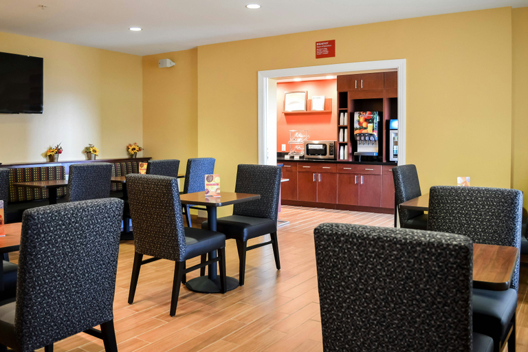 Food & Drinks 5, TownePlace Suites by Marriott Quantico Stafford, Stafford