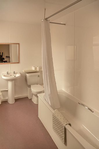 Bathroom 4, Savoy Hotel, Blackpool