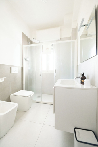 Bathroom 5, FRANCY AND SONS, Bari
