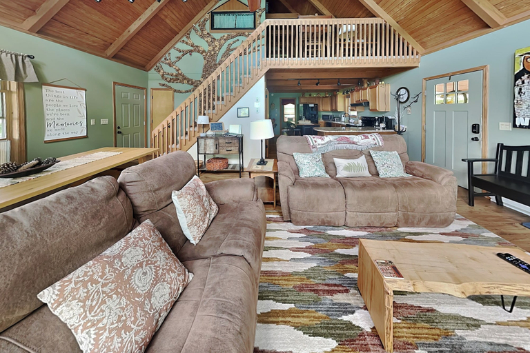 Bedroom, The Perch by Taylor Made Deep Creek, Garrett