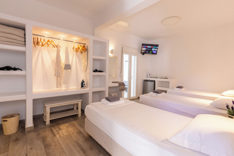 Room 4, Alexandra Suites & Rooms - MYKONOS PORT, South Aegean