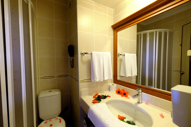 Bathroom 4, Anitas Beach Hotel, Alanya