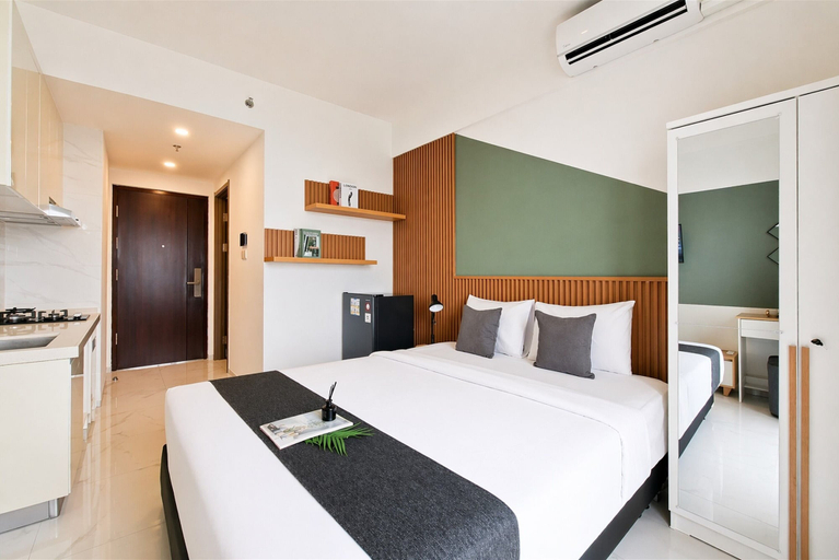 Interior 3, Chic And Cozy Living In Studio Room At Apartment Sky House Bsd, Tangerang Selatan