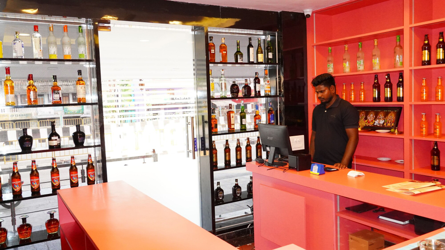 Bar (on property) 5, Hotel Lemon, Viluppuram