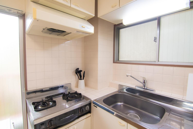 Others 5, Yoyogi Apartment 2-301 by Tranova, Shibuya
