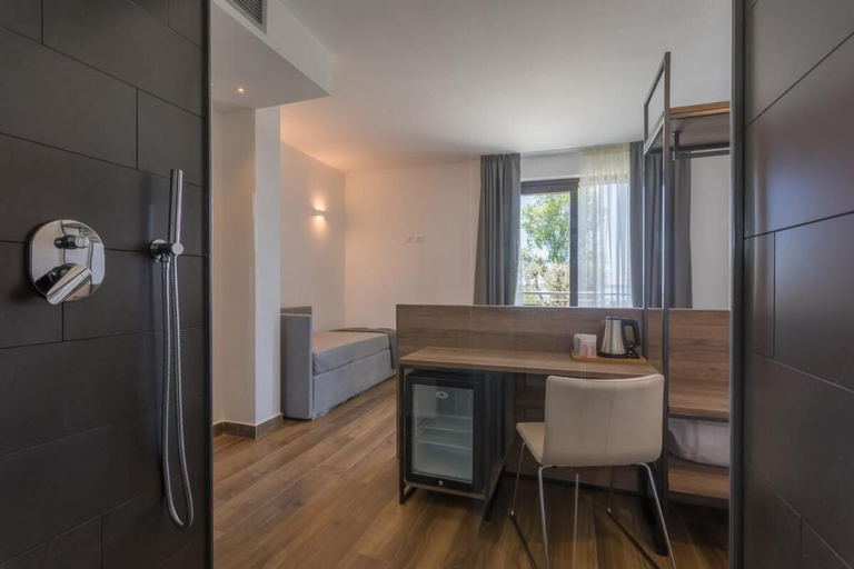 Bathroom, Room-insula Felix - Deluxe Triple Room w, Brescia