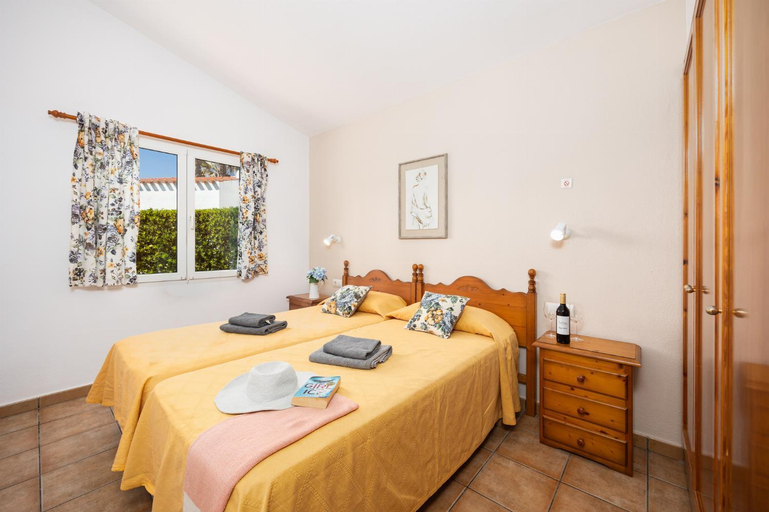 Bedroom 4, Villa Juana Large Private Pool, A/C, WiFi, Baleares