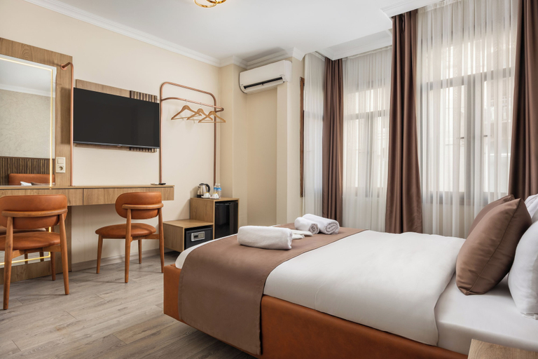 Bedroom 5, Taksim Peradise Hotel, Beyoğlu