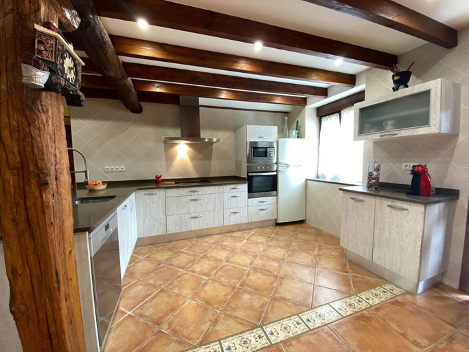 Exterior & Views 2, La Casa Del Pendo, Cantabria