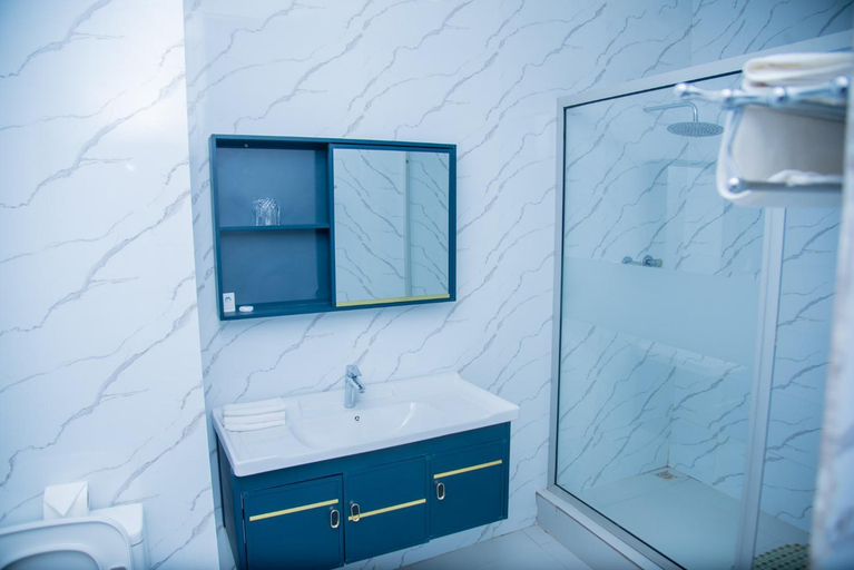 Bathroom 2, Mika Hotel, Kabulonga, Lusaka