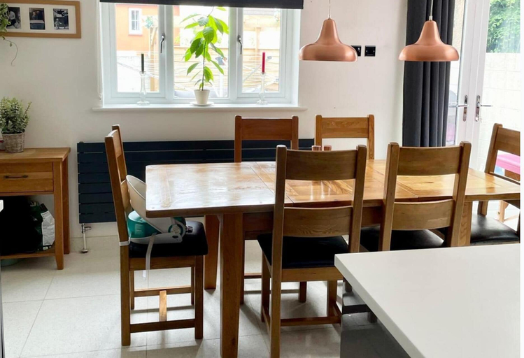 Dining 5, Cosy Family Home Close to Popular Beaches, Cornwall