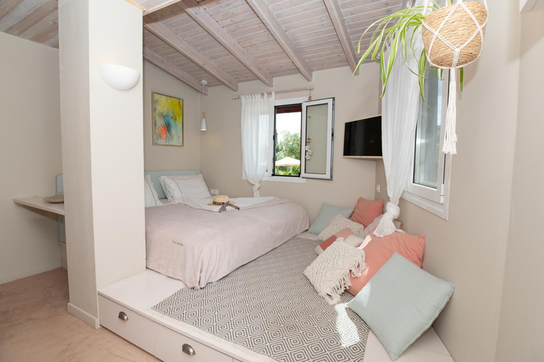 Bedroom 2, Kapella Apartments, Ionian Islands