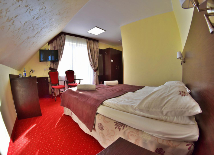 Bedroom 3, Hotel Zefir, Lesko