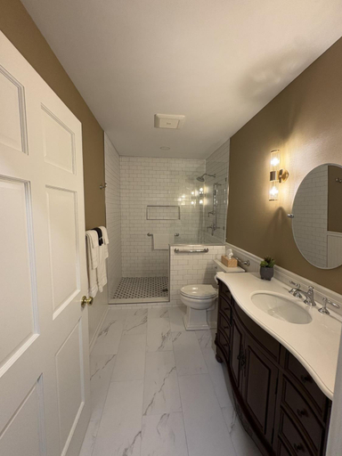Bathroom 5, Maplewood Hotel, Allegan