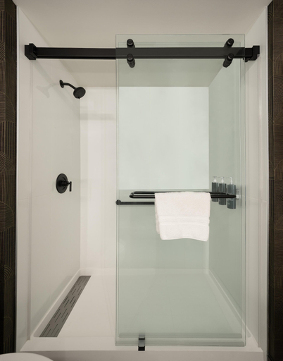 Bathroom 3, DoubleTree by Hilton North Vancouver, Greater Vancouver