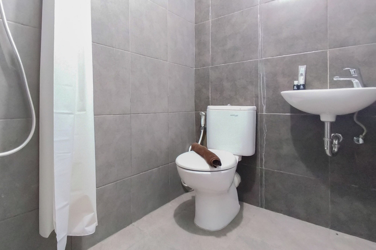 Interior 5, 1 Pax Casual Studio At Westown View Surabaya Apartment, Surabaya