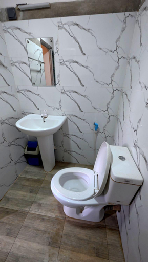 Bathroom 3, Chipmunk Home Stay, N. Palatha Central