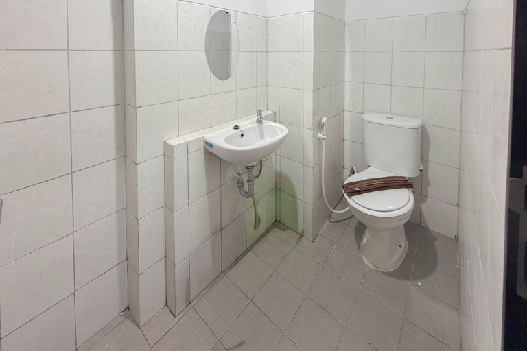 Interior 3, Convenient Studio Apartment Suncity Residence, Sidoarjo
