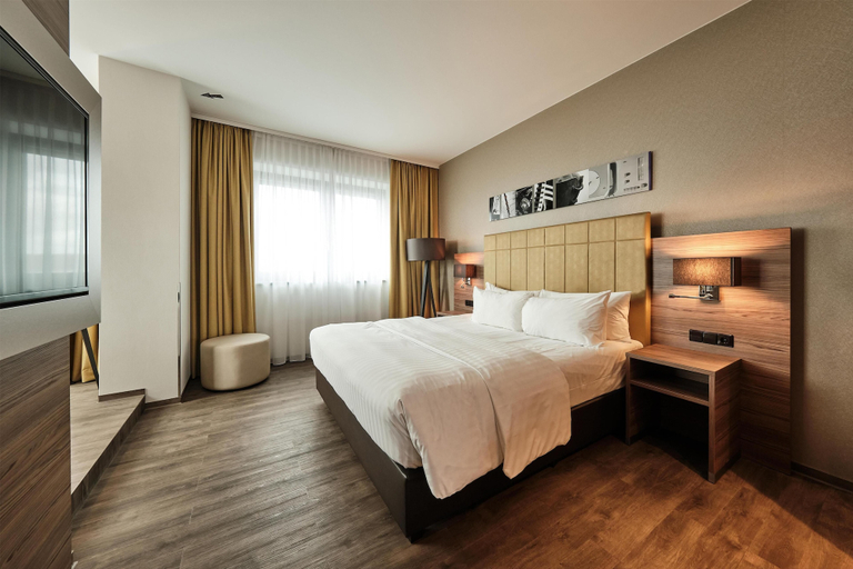 Bedroom 5, Radisson Blu Hotel, Bonn, Bonn