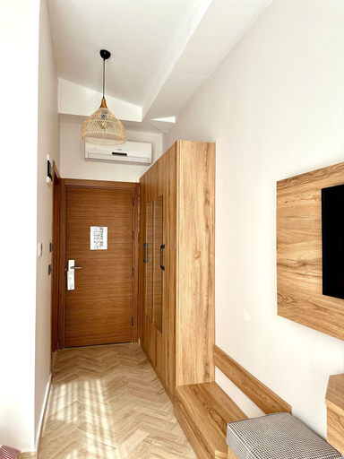 Bedroom 5, GRAPE HOTEL, Ezine